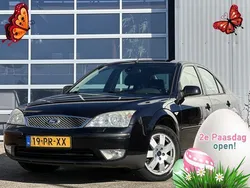 Zwart, metallic lak Gebruikt 2004 Ford Mondeo Futura Hatchback | € 2.240 (Iets duurder)