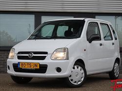 Wit Gebruikt 2007 Opel Agila Essentia Hatchback | € 1.750 (Iets duurder)