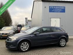 Grijs Gebruikt 2007 Opel Astra GTC Executive Hatchback | € 1.750 (Super prijs)