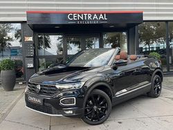 Zwart Gebruikt 2021 VW T-Roc Cabriolet Style Cabriolet | € 27.950 (Goede deal)