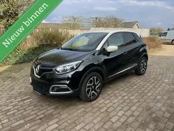 Zwart Gebruikt 2017 Renault Captur Dynamique SUV | € 14.950 (Eerlijke prijs)