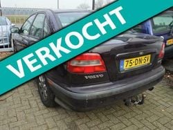 Paars Gebruikt 1999 Volvo S40 Sedan | € 595 (Super prijs)