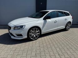 Wit, metallic lak Gebruikt 2016 Volvo V60 Stationwagen | € 31.750