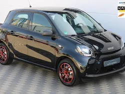 Zwart Gebruikt 2022 Smart ForFour Electric Drive Hatchback | € 10.945