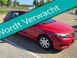 Rood Gebruikt 2006 Mazda 3 Touring Hatchback | € 3.745 (Eerlijke prijs)