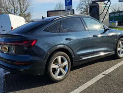 Blauw Gebruikt 2021 Audi e-tron SUV | € 34.950 (Goede deal)