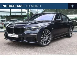 Zwart, metallic lak Gebruikt 2022 BMW 745 Executive Sedan | € 59.450 (Goede deal)