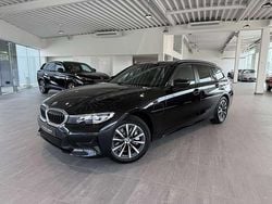 Zwart Gebruikt 2020 BMW 330 Sport Line Stationwagen | € 24.995 (Goede deal)