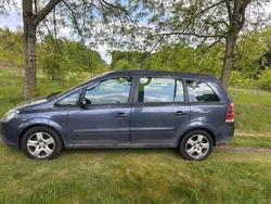 Grijs Gebruikt 2006 Opel Zafira Executive MPV | € 750 (Super prijs)