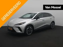Grijs, metallic lak Gebruikt 2023 MG MG4 EV Comfort Hatchback | € 22.995 (Goede deal)