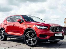 Rood, metallic lak Gebruikt 2022 Volvo XC40 Inscription SUV | € 31.800 (Super prijs)