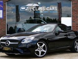 Zwart Gebruikt 2019 Mercedes 180 AMG line Sedan | € 24.990 (Eerlijke prijs)