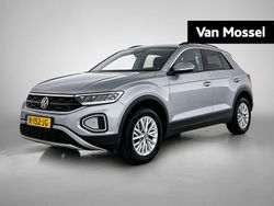 Grijs Gebruikt 2022 VW T-Roc Life SUV | € 25.900 (Goede deal)
