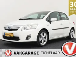 Wit Gebruikt 2011 Toyota Auris Hybrid Executive Hatchback | € 7.899 (Eerlijke prijs)