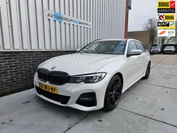 Wit Gebruikt 2021 BMW 320 Executive Stationwagen | € 33.950 (Eerlijke prijs)