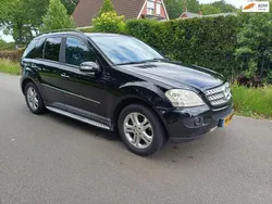 Zwart Gebruikt 2006 Mercedes 350 SUV | € 8.450 (Iets duurder)