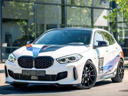 Wit Gebruikt 2020 BMW M135 Shadowline Hatchback | € 38.900 (Eerlijke prijs)