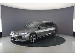 Diabas grey Gebruikt 2024 VW Passat Business Stationwagen | € 45.900