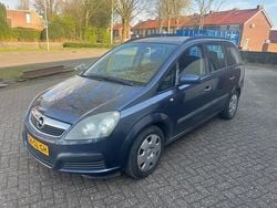 Grijs Gebruikt 2006 Opel Zafira Business MPV | € 800 (Goede deal)