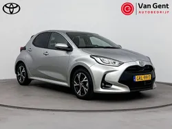 Grijs Gebruikt 2024 Toyota Yaris Hybrid Edition Hatchback | € 25.999 (Eerlijke prijs)
