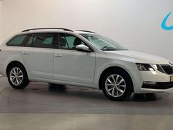Wit Gebruikt 2020 Skoda Octavia Business Line Stationwagen | € 13.850 (Goede deal)