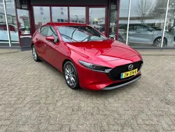 Rood Gebruikt 2019 Mazda 3 Luxury Hatchback | € 19.999 (Iets duurder)