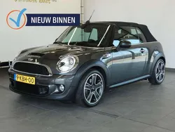 Grijs, metallic lak Gebruikt 2012 Mini Cooper S Cabriolet Pepper Cabriolet | € 12.800 (Iets duurder)
