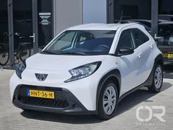 Wit Gebruikt 2023 Toyota Aygo Business Edition Hatchback | € 16.949 (Goede deal)