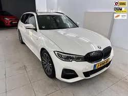 Wit Gebruikt 2020 BMW 320 Executive Stationwagen | € 26.999 (Iets duurder)