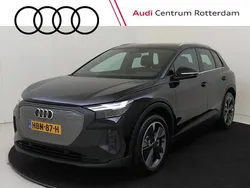 Zwart Gebruikt 2025 Audi Q4 e-tron Basis SUV | € 53.450 (Iets duurder)