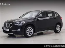 Zwart, metallic lak Gebruikt 2021 BMW X1 xLine SUV | € 31.895 (Iets duurder)