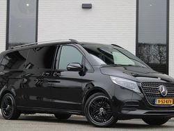Zwart (metallic) Gebruikt 2024 Mercedes V300 AMG MPV | € 89.950
