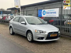 Grijs, metallic lak Gebruikt 2011 Mitsubishi Lancer Sportback Edition Hatchback | € 5.995 (Eerlijke prijs)