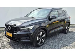 Zwart Gebruikt 2022 Volvo XC40 R-Design SUV | € 35.490 (Eerlijke prijs)