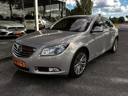 Beige Gebruikt 2010 Opel Insignia Executive Hatchback | € 7.950 (Goede deal)