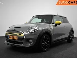 Grijs Gebruikt 2020 Mini Cooper Hatchback | € 18.790 (Eerlijke prijs)