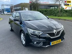 Zwart Gebruikt 2018 Renault Mégane IV Zen Hatchback | € 6.650