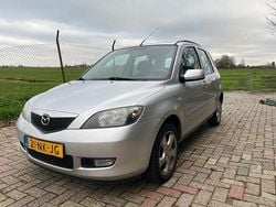 Grijs (metallic) Gebruikt 2003 Mazda 2 Touring MPV | € 945 (Goede deal)