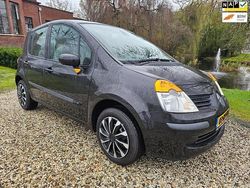 Zwart Gebruikt 2005 Renault Modus Authentique MPV | € 1.999 (Eerlijke prijs)