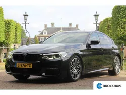 Zwart, metallic lak Gebruikt 2018 BMW 520 M Sport Sedan | € 28.400 (Iets duurder)