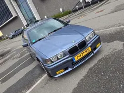 Grijs Gebruikt 1998 BMW 323 Compact Hatchback | € 3.500