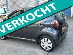 Grijs Gebruikt 2009 Toyota Aygo Hatchback | € 3.499 (Eerlijke prijs)