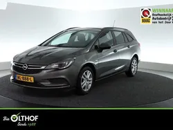 Grijs Gebruikt 2017 Opel Astra Edition Stationwagen | € 11.850 (Eerlijke prijs)