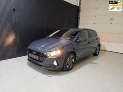 Grijs Gebruikt 2023 Hyundai i20 Premium Hatchback | € 17.950 (Goede deal)