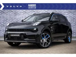Zwart, metallic lak Gebruikt 2022 Lynk & Co 01 SUV | € 26.399 (Eerlijke prijs)