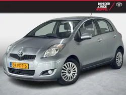 Grijs Gebruikt 2011 Toyota Yaris Hatchback | € 7.950 (Duur)