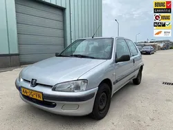 Grijs Gebruikt 2002 Peugeot 106 Hatchback | € 1.499 (Eerlijke prijs)