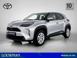 Grijs, metallic lak Gebruikt 2024 Toyota Yaris Cross Limited SUV | € 28.745 (Eerlijke prijs)