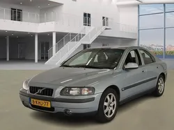 Blauw Gebruikt 2001 Volvo S60 Sedan | € 1.995 (Eerlijke prijs)