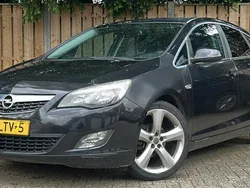 Zwart Gebruikt 2010 Opel Astra Sport Hatchback | € 2.849 (Goede deal)